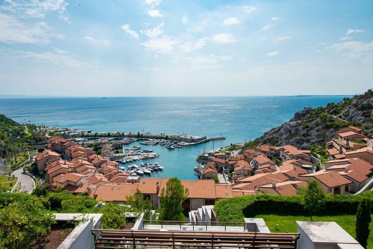 Portopiccolo Luxury Penthouse Apartment Sistiana Bagian luar foto